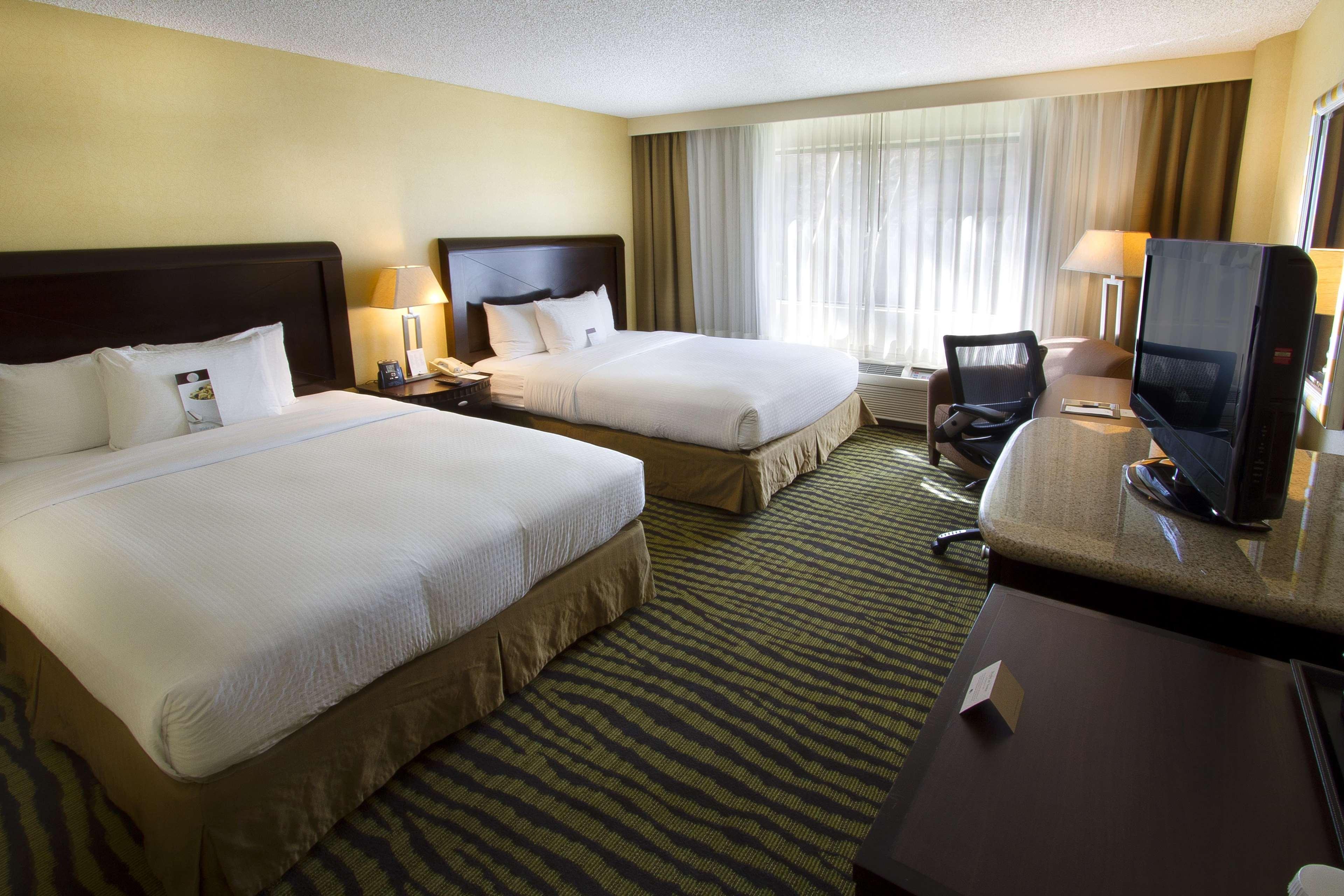 Doubletree By Hilton Orange County Airport Hotel Santa Ana Exterior photo