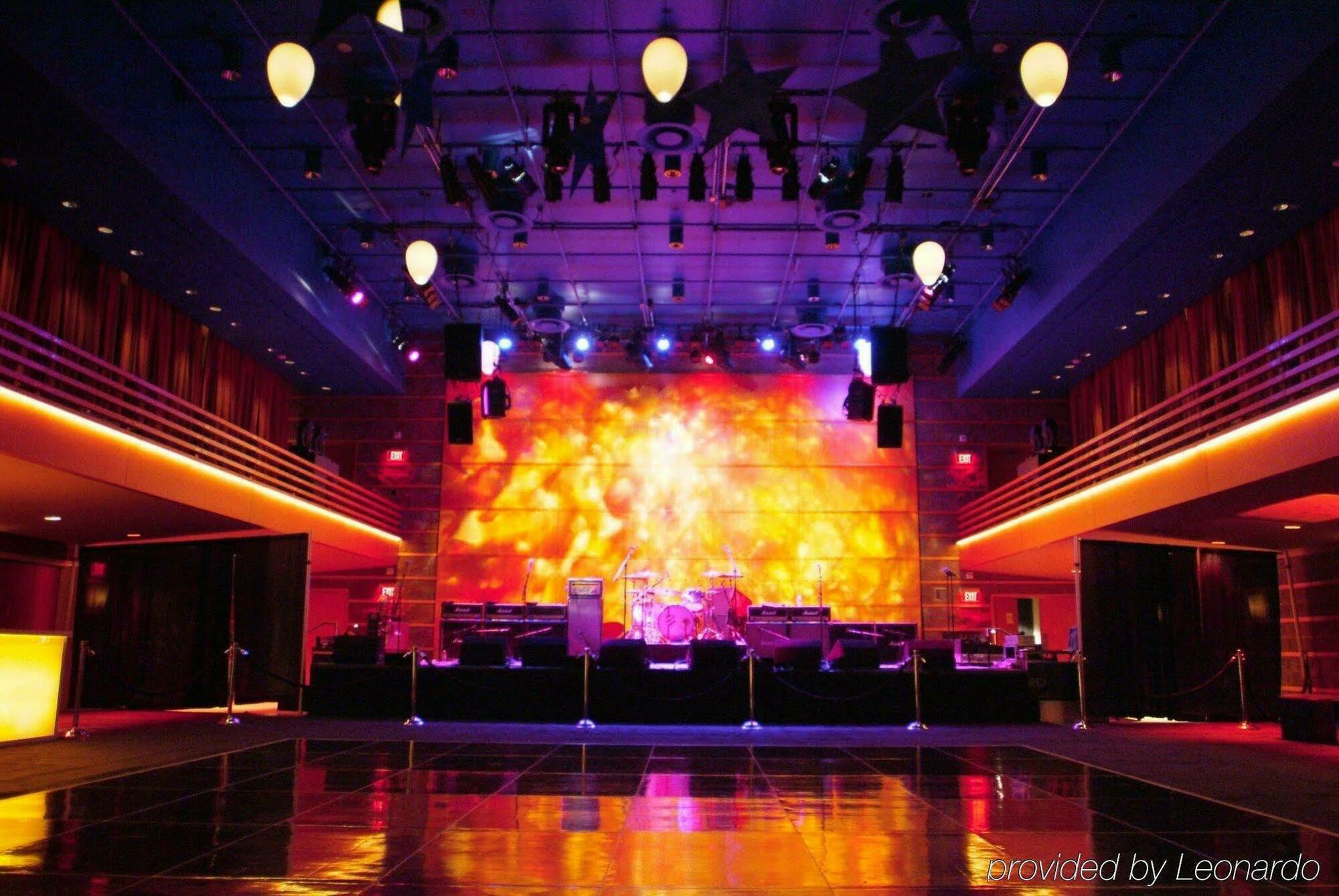 Doubletree By Hilton Orange County Airport Hotel Santa Ana Interior photo