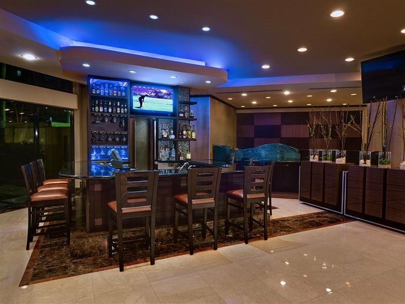 Doubletree By Hilton Orange County Airport Hotel Santa Ana Exterior photo